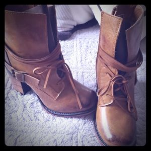 Pierre Dumas booties